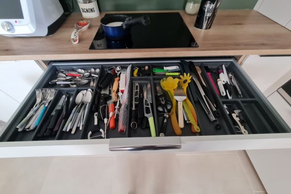 La cuisine en double L, une cuisine réalisée par SoCoo'c Rochefort