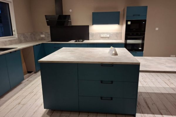 CUISINE BLEU PAON, une cuisine réalisée par SoCoo'c Challans