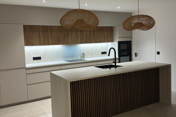 Belle cuisine moderne , une cuisine réalisée par SoCoo'c Montpellier Lattes