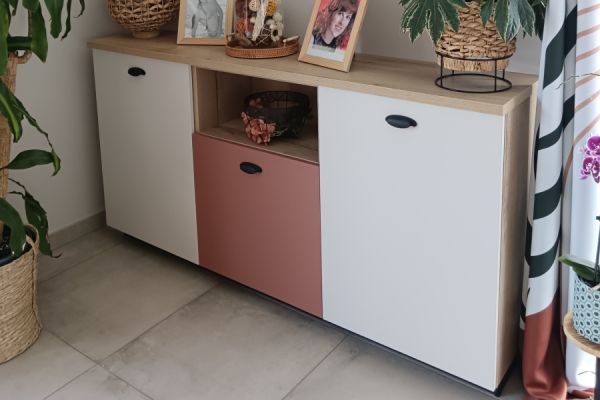 La cuisine terra et blanc de Mr et Mme B., une cuisine réalisée par SoCoo'c Le Mans Sud