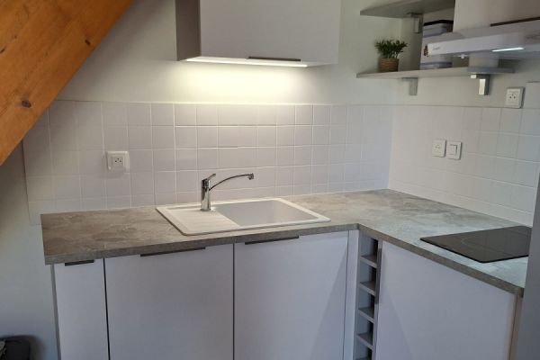 Kitchenette de Mme B, une cuisine réalisée par SoCoo'c Challans