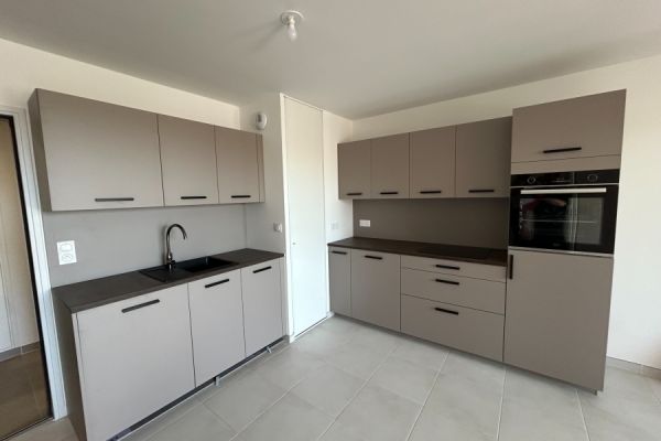 cuisine installée à Hyères, une cuisine réalisée par SoCoo'c Marseille Cantini