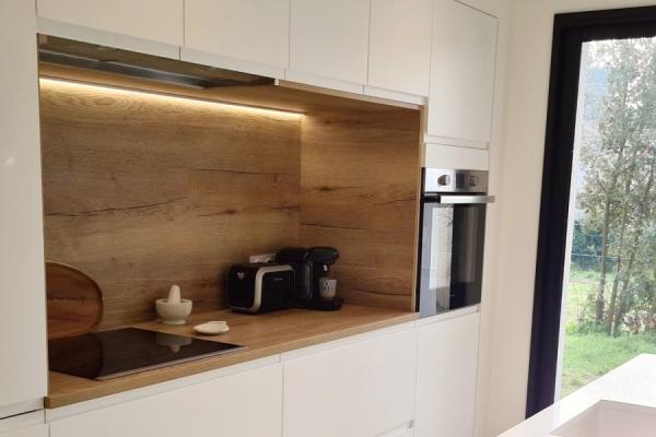 Cuisine blanc et bois, une cuisine réalisée par SoCoo'c Pornic