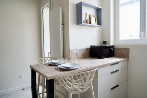 Charmant Airbnb cosy de Dorine, une cuisine réalisée par SoCoo'c Vichy