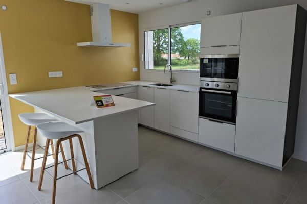 Cuisine plan quartz, une cuisine réalisée par SoCoo'c Challans