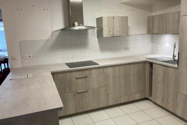 Cuisine total look bois, une cuisine réalisée par SoCoo'c Cholet