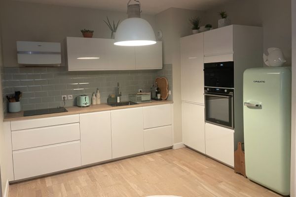 Cuisine équipée sans poignées , une cuisine réalisée par SoCoo'c Bordeaux le Lac