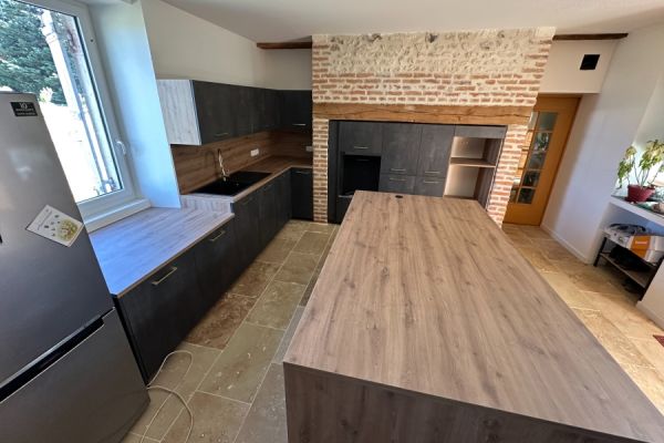 Cuisine Cimento et Bois Cosy, une cuisine réalisée par SoCoo'c Périgueux