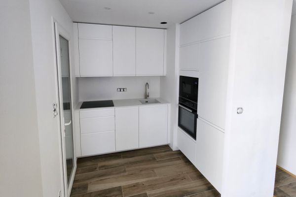 cuisine compact et moderne, une cuisine réalisée par SoCoo'c Royan