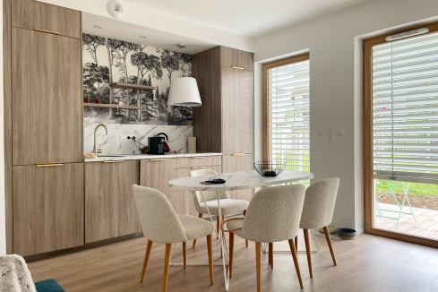 Cuisine en bois moderne de Nathalie & Jean-Denis, une cuisine réalisée par SoCoo'c Vichy