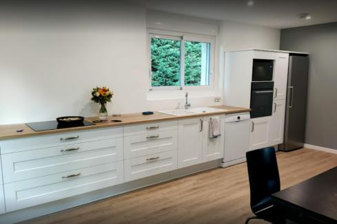 Cuisine blanche et bois , une cuisine réalisée par SoCoo'c Saumur
