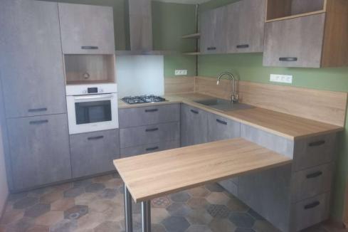 Cuisine grise et bois, une cuisine réalisée par SoCoo'c Mulhouse Wittenheim