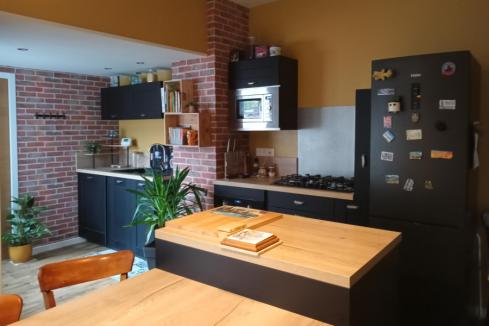 Cuisine noire et bois style industriel de Cécile, une cuisine réalisée par SoCoo'c Valenciennes