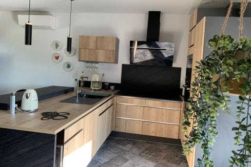 Cuisine chêne Vintage et anthracite, une cuisine réalisée par SoCoo'c Brive la Gaillarde