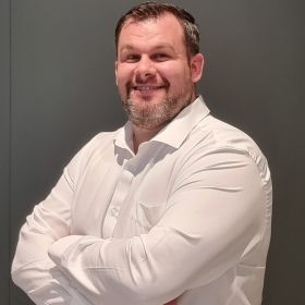 Grégory, Manager