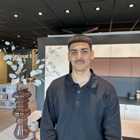 Amine, Kitchener