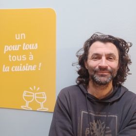 Arnaud, Poseur