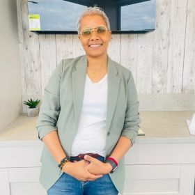 Veena, Manager