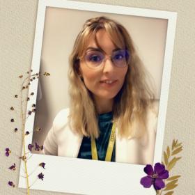 Elodie, Manager